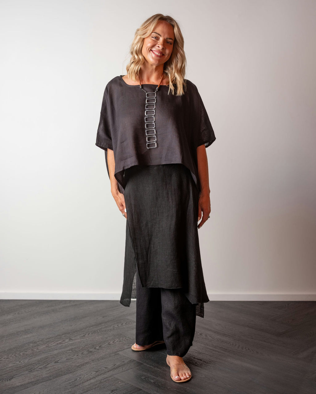 CAPRI TOP BLACK